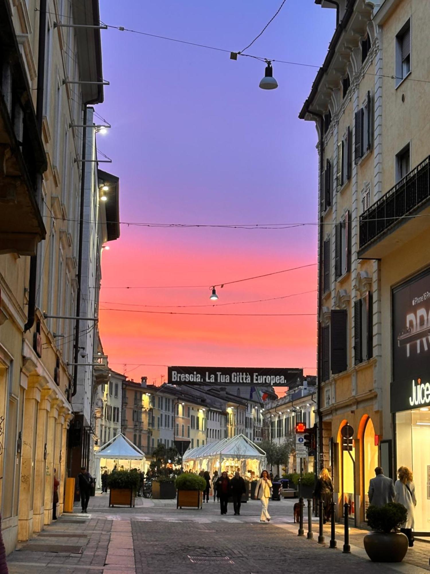 Duomo Apartment Brescia Buitenkant foto